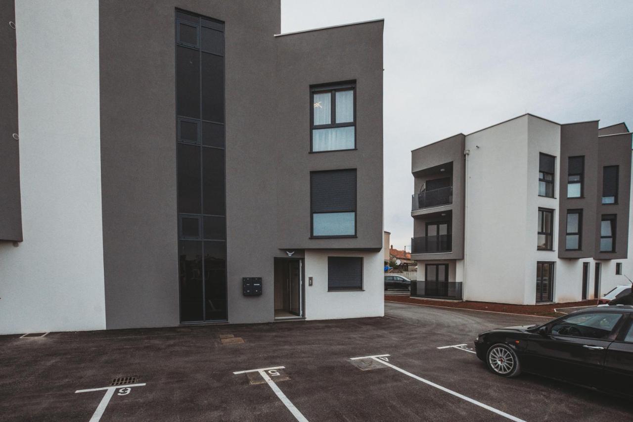 Browny Apartment *